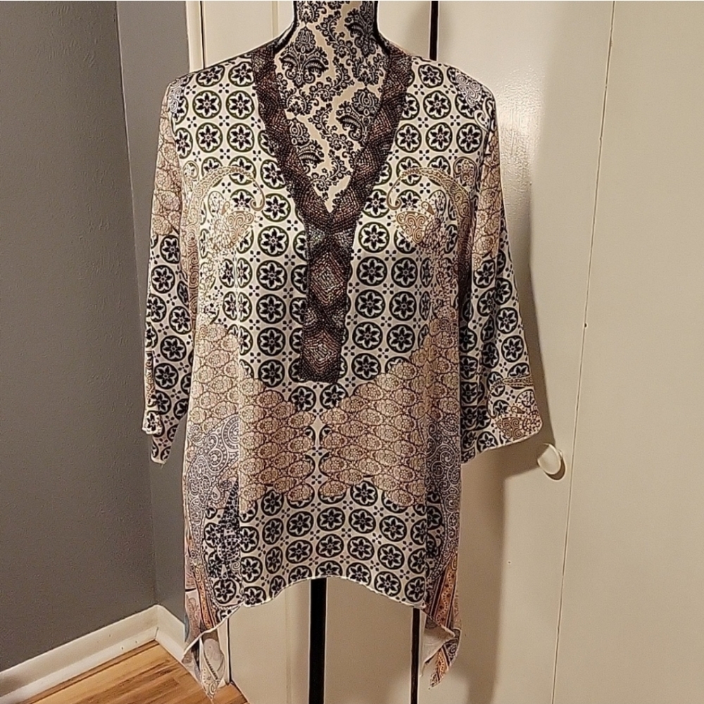 Catina Beaded Neckline Top